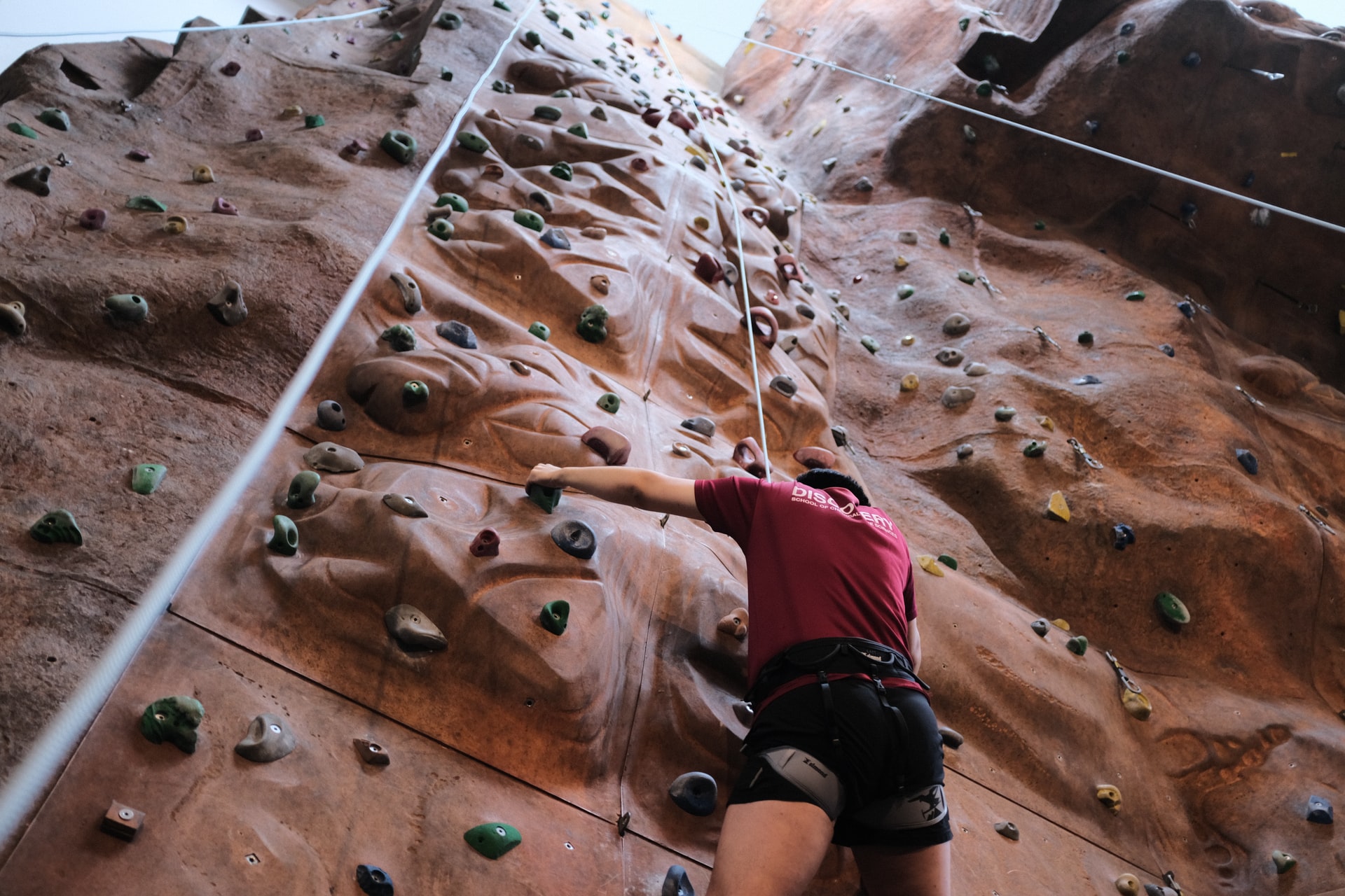 What Is Trad Climbing? A Beginner's Guide 2023